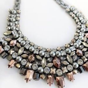 Stella & Dot Necklace Kahlo Bib Necklace